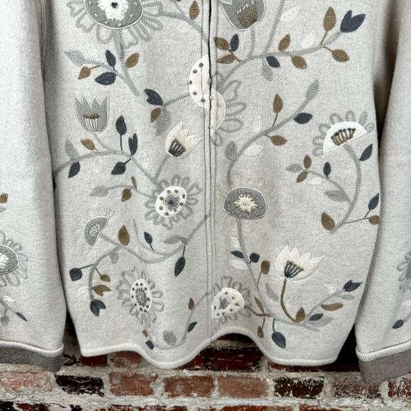 Icelandic Design Jacket Size Medium Tan Wool Zip Up Floral Embroidered Sweater - Picture 6 of 11